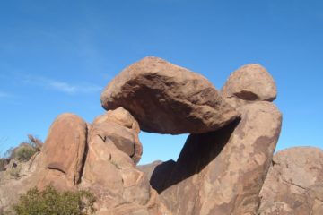 Big Bend Balancing Rock Arch: Grapevine Hills Trail