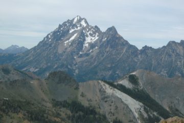Earl Peak: The Cascades Laid Out Below You