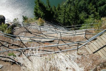 Beacon Rock: A Maze of Railings & Catwalks!