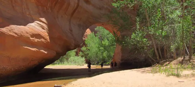 Day-hiking Coyote Gulch: Waterfalls, Arches, and Solitude