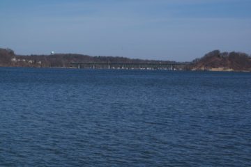 Abraham Lincoln Park: Hiking along Irondequoit Bay