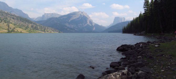 The Lakeside Trail around the Green River Lakes