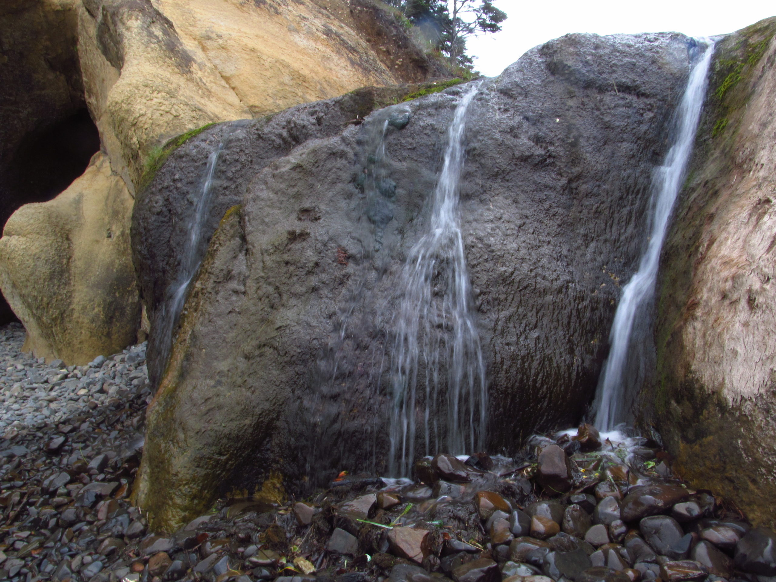 Fall Creek Falls at Hug Point south of Cannon Beach, Oregon