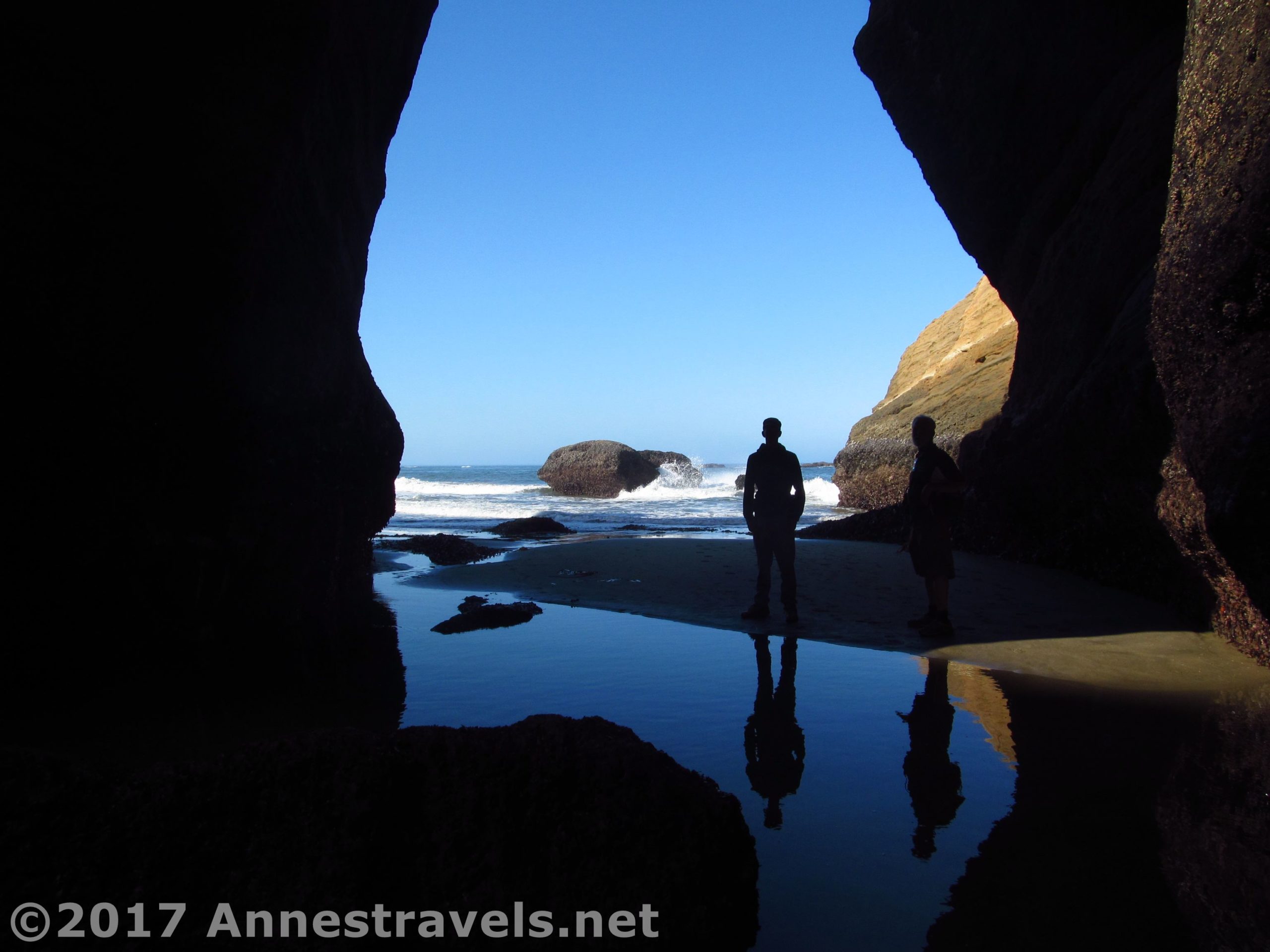 Reflections in the sea arch in the Punchbowl, Oregon