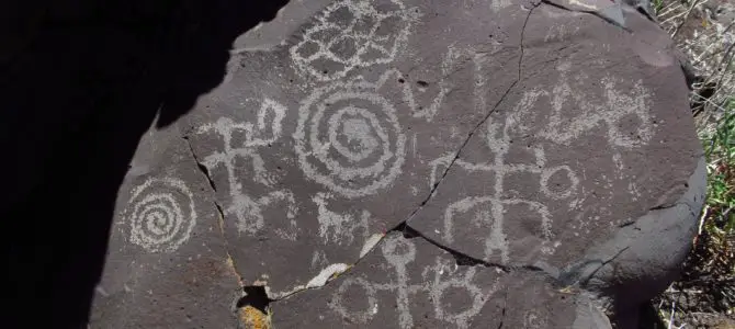 Nampaweap Petroglyphs – The Best Rock Art in Arizona!