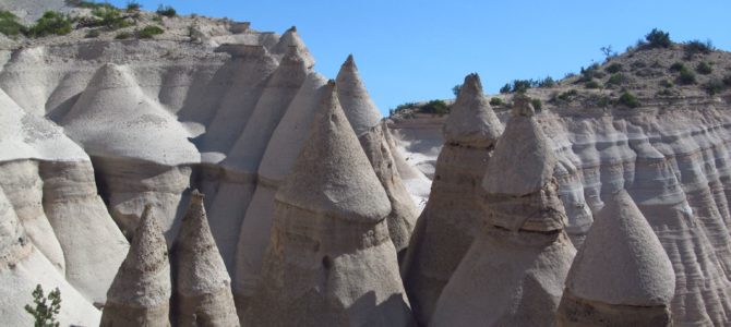 A Fun Hike at Kasha-Katuwe Tent Rocks!