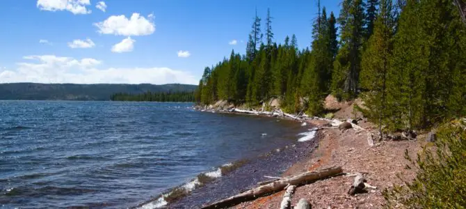 A Nice Little Hike to Lewis Lake