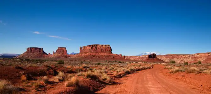 Driving the Waterhole Flat Road into the Maze