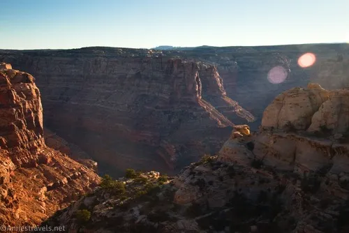 Views into Cataract Canyon from the rim of a sidecanyon, Maze District of Canyonlands National Park, Utah